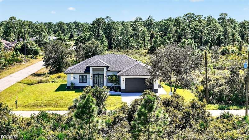 3 bedroom SingleFamilyResidence at 1501 W 13th St, Lehigh Acres, Lehigh Acres — photo 4