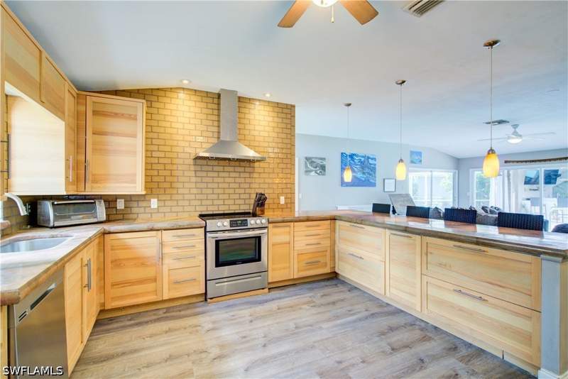 3 bedroom SingleFamilyResidence at 1145 Moon Lake Dr, Moon Lake, Naples — photo 2