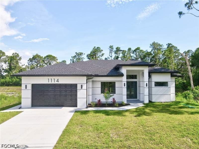 4 bedroom SingleFamilyResidence at 1114 Bari St E, Lehigh Acres, Lehigh Acres — photo 2