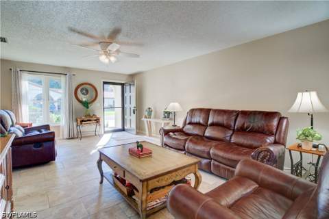 1037 Forest Lakes Dr 8D, Naples FL - photo 8 of 36