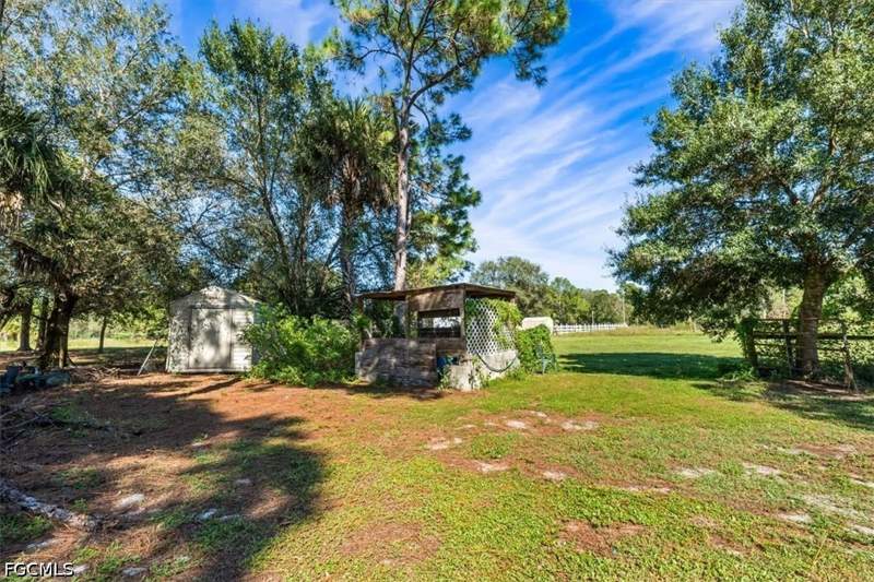 2 bedroom ManufacturedHome at 365 N Sendero St, Montura Ranch Estates, Clewiston — photo 3