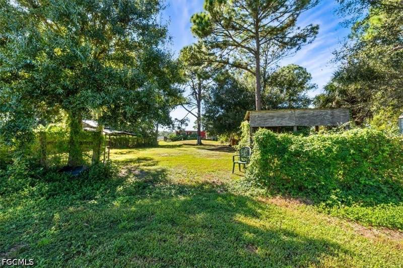 2 bedroom ManufacturedHome at 365 N Sendero St, Montura Ranch Estates, Clewiston — photo 5
