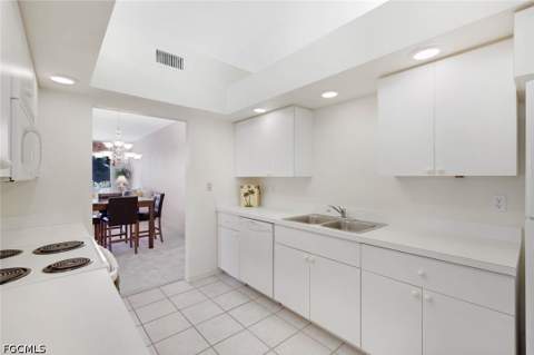 14211 Patty Berg Dr 101, Fort Myers FL - photo 10 of 31