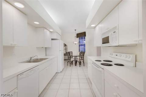 14211 Patty Berg Dr 101, Fort Myers FL - photo 11 of 31