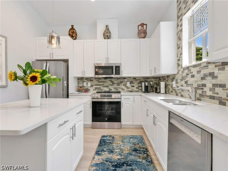 3 bedroom SingleFamilyResidence at 24921 Divot Dr, Sir Michaels Place, Bonita Springs — photo 5