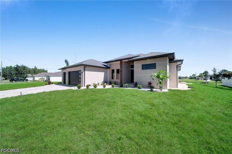 4 bedroom SingleFamilyResidence at 1029 NW 24th Pl, Cape Coral, Cape Coral — photo 3