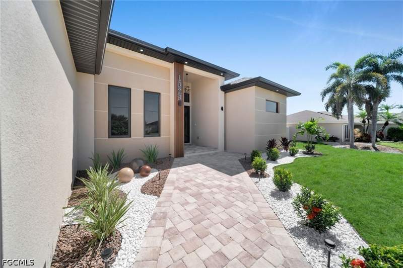4 bedroom SingleFamilyResidence at 1029 NW 24th Pl, Cape Coral, Cape Coral — photo 4