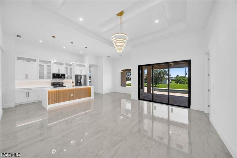 4 bedroom SingleFamilyResidence at 1029 NW 24th Pl, Cape Coral, Cape Coral — photo 5