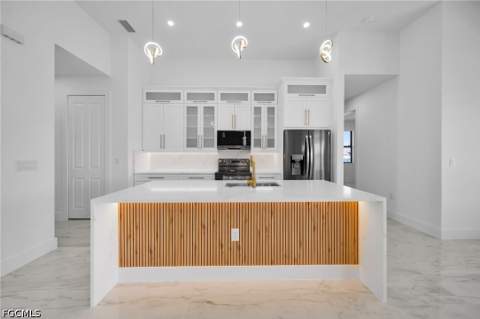 1029 NW 24th Pl, Cape Coral FL - photo 8 of 47