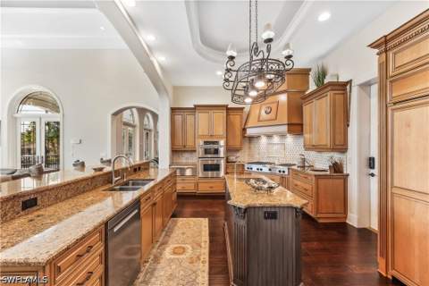 280 Egret Ave, Naples FL - photo 12 of 46