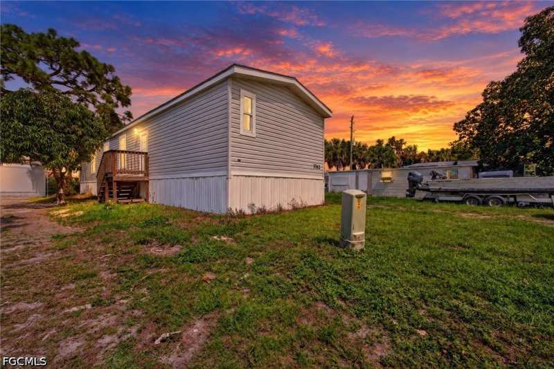 3 bedroom ManufacturedHome at 3762 Unique Cir, San Carlos Park, Fort Myers — photo 1