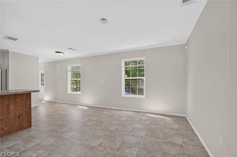 3762 Unique Cir, Fort Myers FL - photo 12 of 38