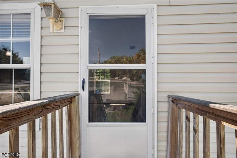 3 bedroom ManufacturedHome at 3762 Unique Cir, San Carlos Park, Fort Myers — photo 4
