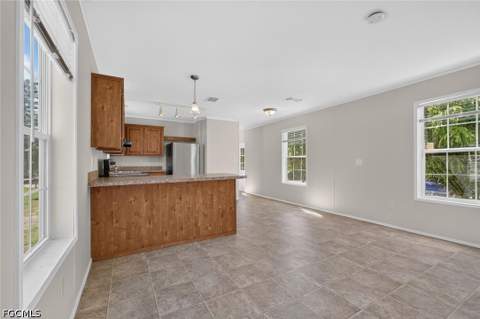 3762 Unique Cir, Fort Myers FL - photo 9 of 38
