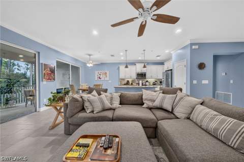 6981 Avalon Cir 1207, Naples FL - photo 7 of 18