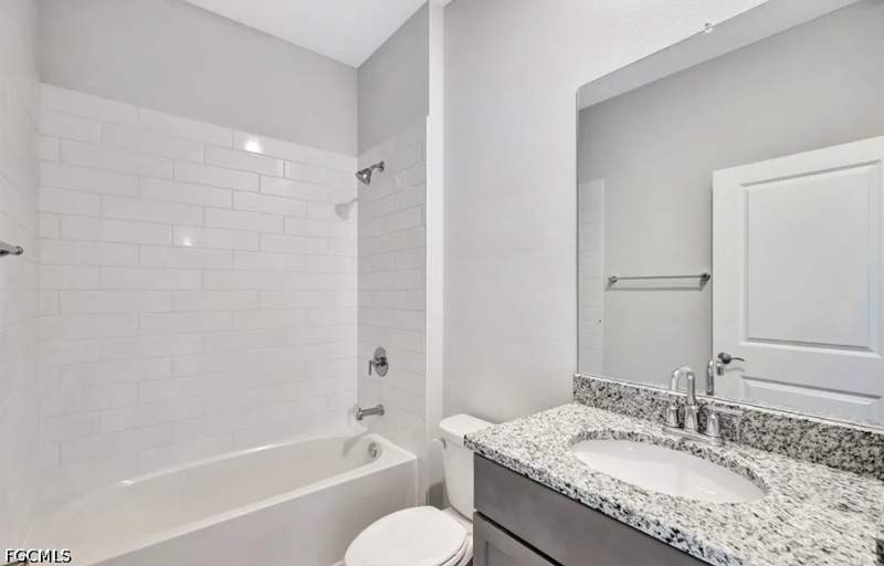 3 bedroom SingleFamilyResidence at 2115 NE 16th Ter, Cape Coral, Cape Coral — photo 4