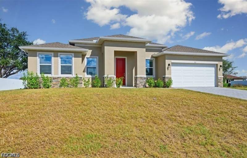 3 bedroom SingleFamilyResidence at 915 NE 19th St, Cape Coral, Cape Coral — photo 2