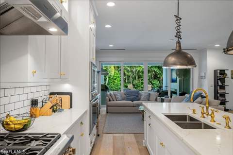 723 Myrtle Ter, Naples FL - photo 11 of 43