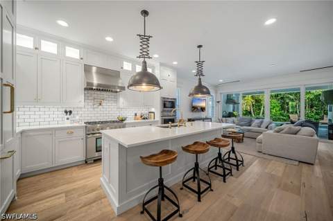 723 Myrtle Ter, Naples FL - photo 12 of 43