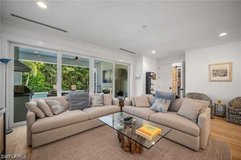 723 Myrtle Ter, Naples FL - photo 14 of 43