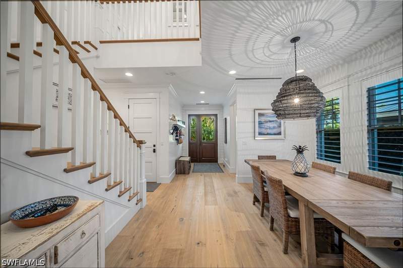 5 bedroom SingleFamilyResidence at 723 Myrtle Ter, Myrtle Terrace, Naples — photo 5