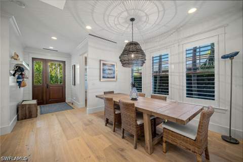 723 Myrtle Ter, Naples FL - photo 7 of 43