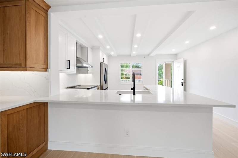 2 bedroom Condominium at 6985 Dennis Cir 204, Chatham Square, Naples — photo 4