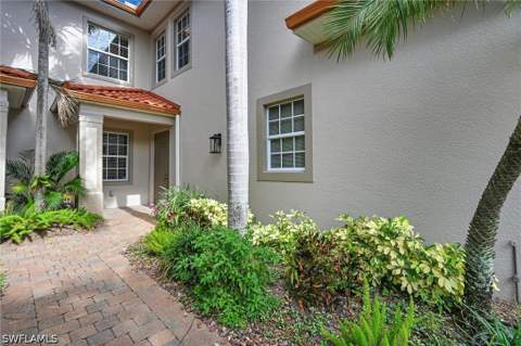 6433 Legacy Cir 1302, Naples FL - photo 6 of 50