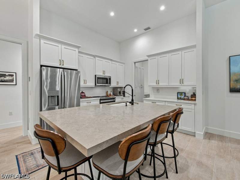 3 bedroom SingleFamilyResidence at 423 S Barfield Dr, Marco Beach, Marco Island — photo 5