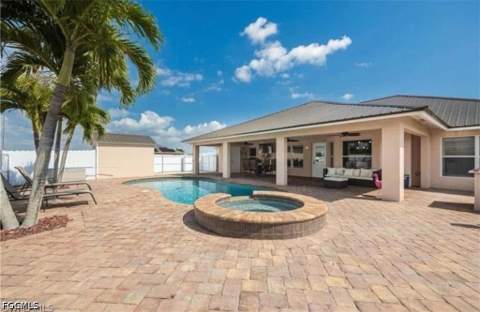 831 NE 23rd Ter, Cape Coral FL - photo 11 of 16