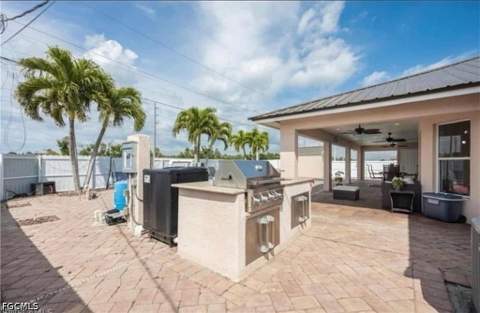 831 NE 23rd Ter, Cape Coral FL - photo 7 of 16