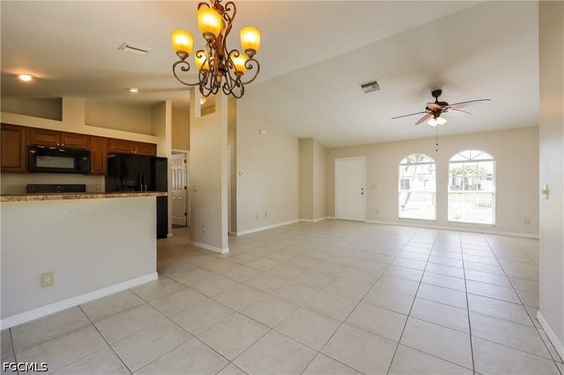 3 bedroom SingleFamilyResidence at 1813 NE 2nd Ter, Cape Coral, Cape Coral — photo 5