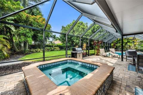 675 Harbour Dr, Naples FL - photo 6 of 25