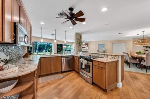 675 Harbour Dr, Naples FL - photo 8 of 25