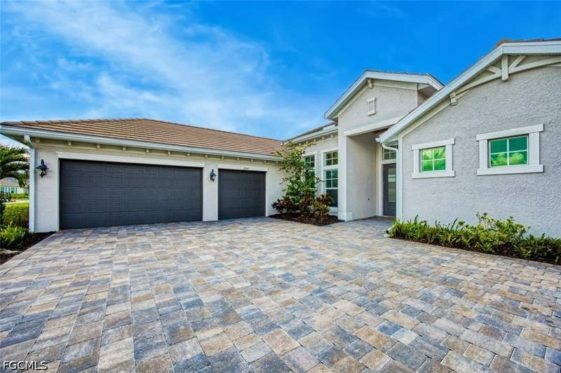 4 bedroom SingleFamilyResidence at 18380 Wildblue Blvd, Wildblue, Fort Myers — photo 5