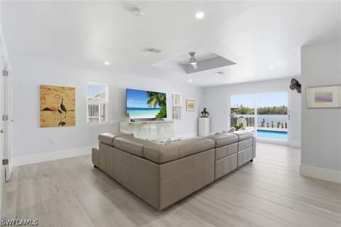 8009 Lagoon Rd, Fort Myers Beach FL - photo 15 of 48