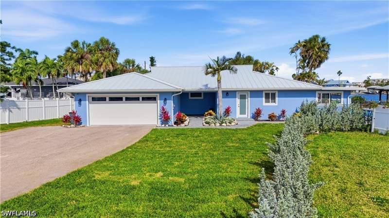 3 bedroom SingleFamilyResidence at 8009 Lagoon Rd, Laguna Shores, Fort Myers Beach — photo 3