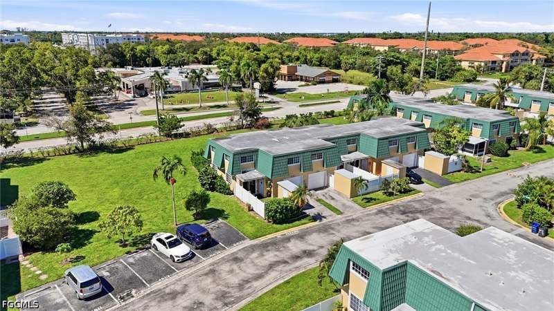 4 bedroom Townhouse at 5837 Whiting Ct, Riverwalk Cove, Fort Myers — photo 5