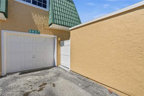 5837 Whiting Ct, Fort Myers FL - photo 7 of 37