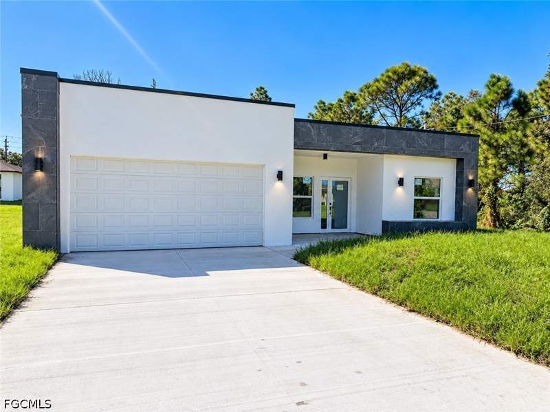4 bedroom SingleFamilyResidence at 2905 43rd St W, Lehigh Acres, Lehigh Acres — photo 2