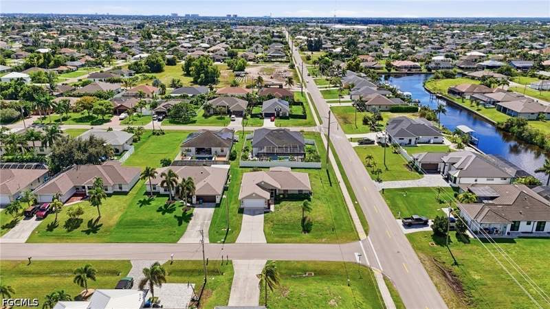 4 bedroom SingleFamilyResidence at 1922 SW 27th St, Cape Coral, Cape Coral — photo 4