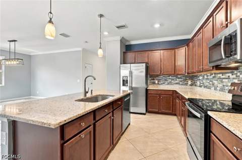 2218 Cara Cara Way, Naples FL - photo 10 of 29