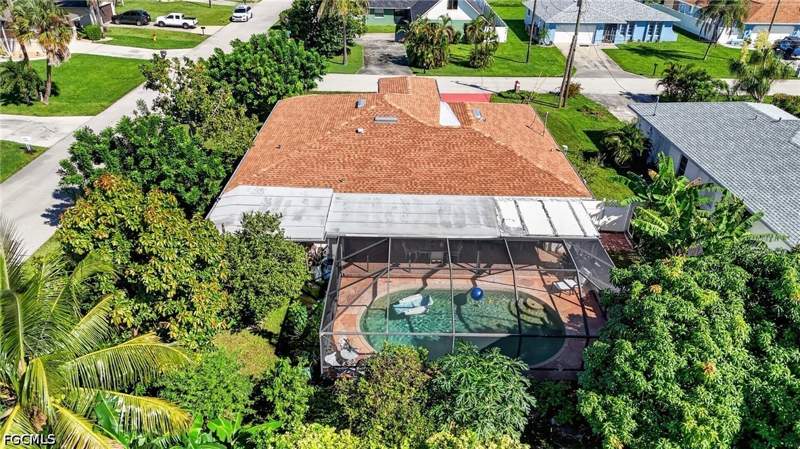 3 bedroom SingleFamilyResidence at 1100 SE 30th St, Cape Coral, Cape Coral — photo 5