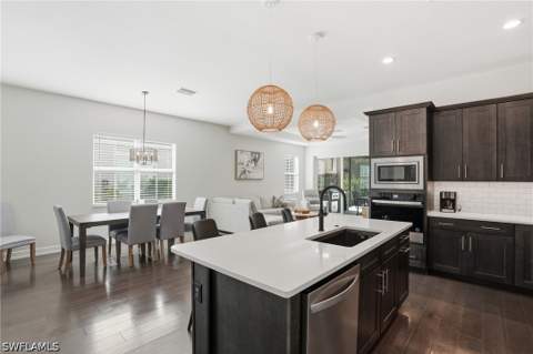 9194 Cayman Dr, Naples FL - photo 7 of 27