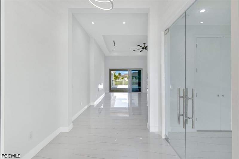 3 bedroom SingleFamilyResidence at 2029 SW 41st St, Cape Coral, Cape Coral — photo 4