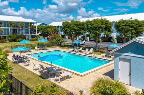 1250 Tennisplace Ct B32, Sanibel FL - photo 18 of 31