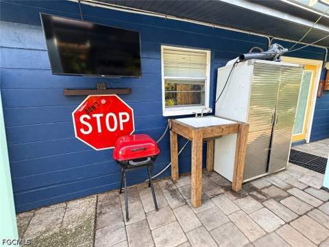 1447 Byron Rd, Fort Myers FL - photo 10 of 27