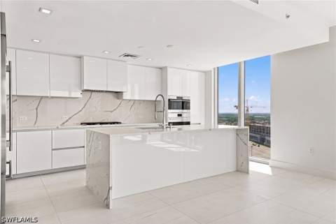 1925 Metropolitan Blvd 1204, Naples FL - photo 10 of 49