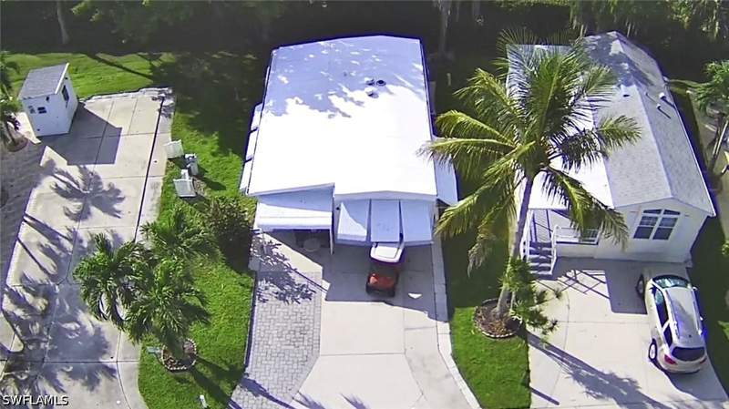 1 bedroom ManufacturedHome at 433 Cheetah Dr 433, Imperial Wilderness, Naples — photo 3