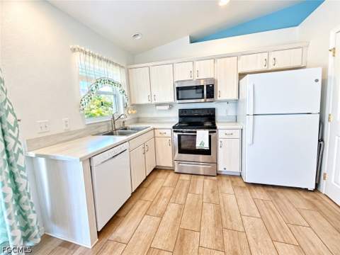 2208 NW 1st Pl, Cape Coral FL - photo 11 of 22